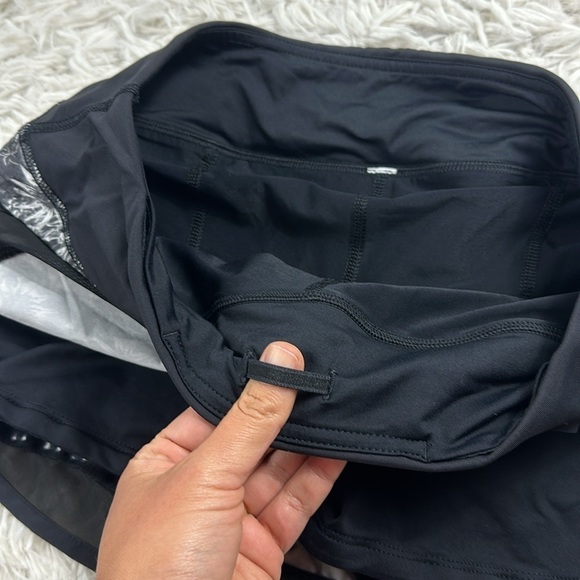 Lululemon Hotty Hot Skirt *4-way Stretch Flowabunga Black Angel Wing / Black - Picture 4 of 9